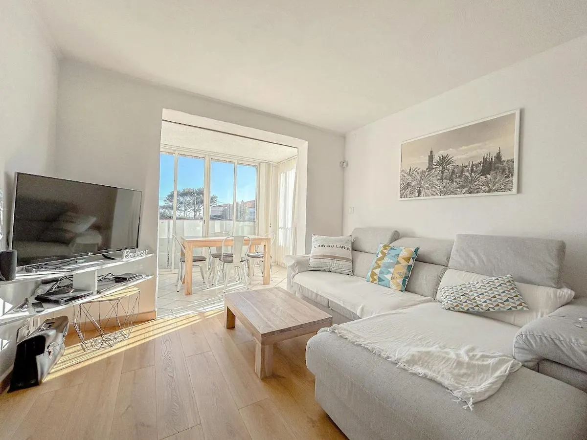 Apartment Vue Mer Et Parking Prive, T2 Avec Acces Plage Frejus France